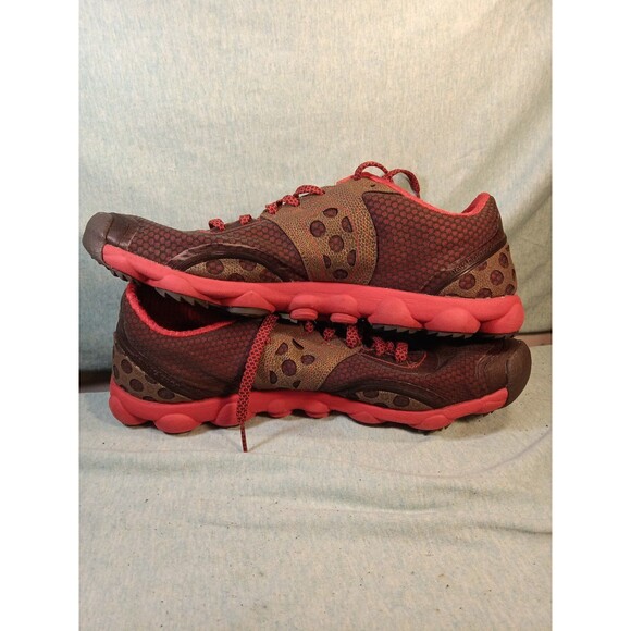 Revlite NB Women's Running Shoes, Minimus   10 Red/Nlack Vibram WT1010RD - Picture 1 of 6